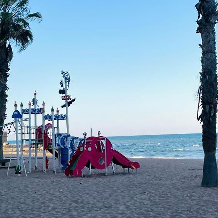 El Papagayo Apartment 2 Mins Walking To The Beach Torrevieja Exteriör bild