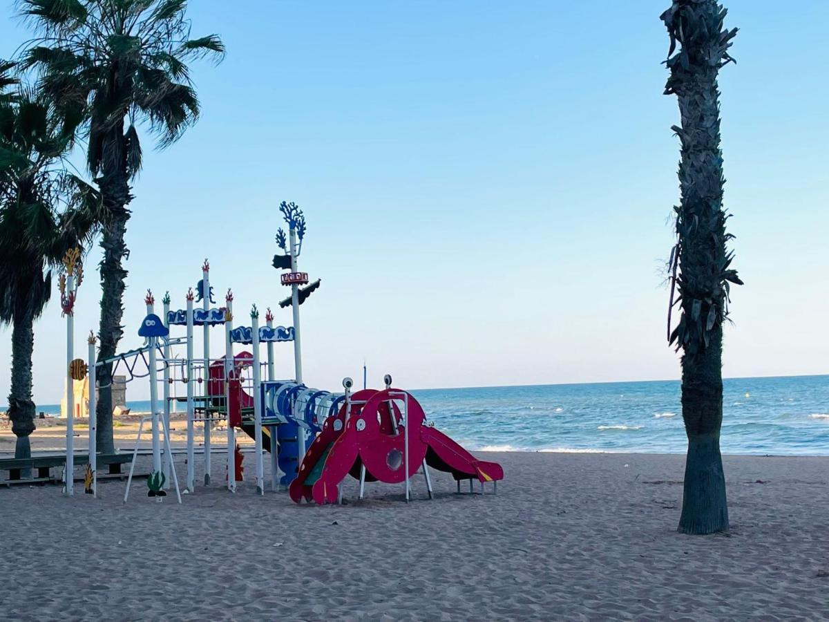 El Papagayo Apartment 2 Mins Walking To The Beach Torrevieja Exteriör bild