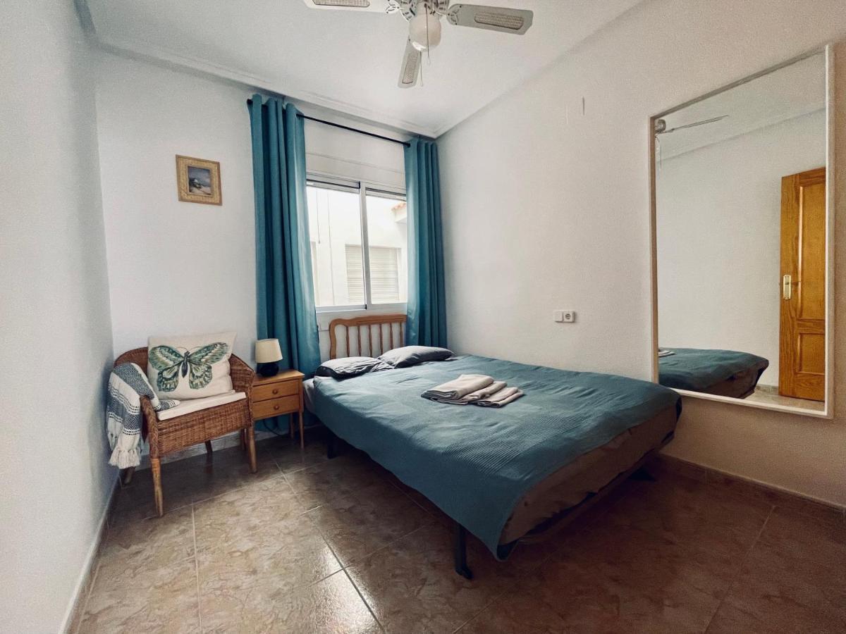 El Papagayo Apartment 2 Mins Walking To The Beach Torrevieja Exteriör bild