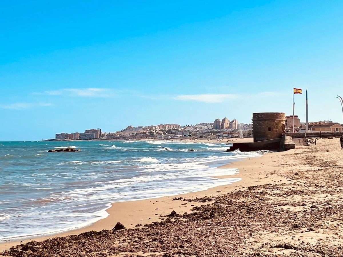 El Papagayo Apartment 2 Mins Walking To The Beach Torrevieja Exteriör bild